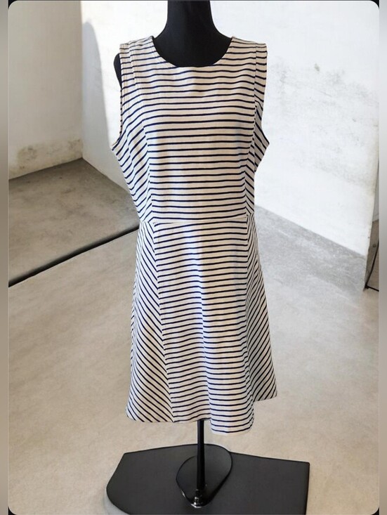J. Crew Dresses & Skirts - J. Crew Sleeveless Navy Stripe A-Line Dress